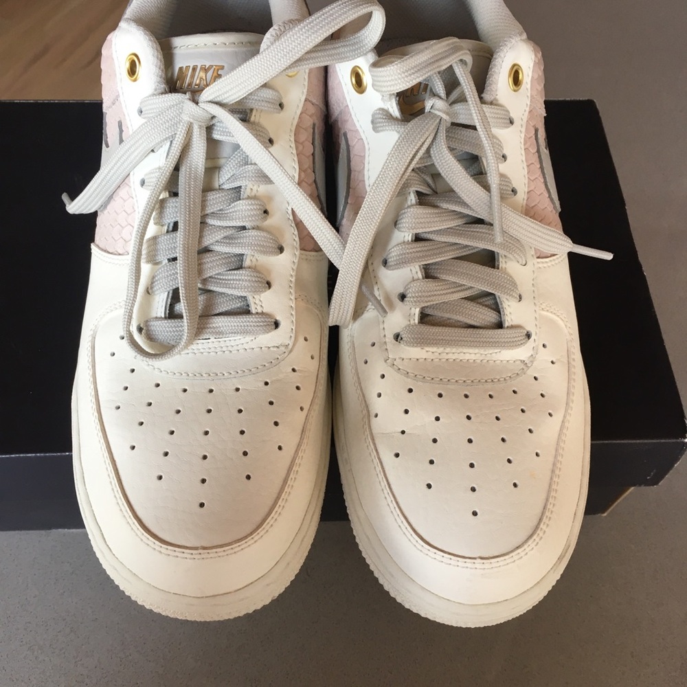 Nike Air Force 1